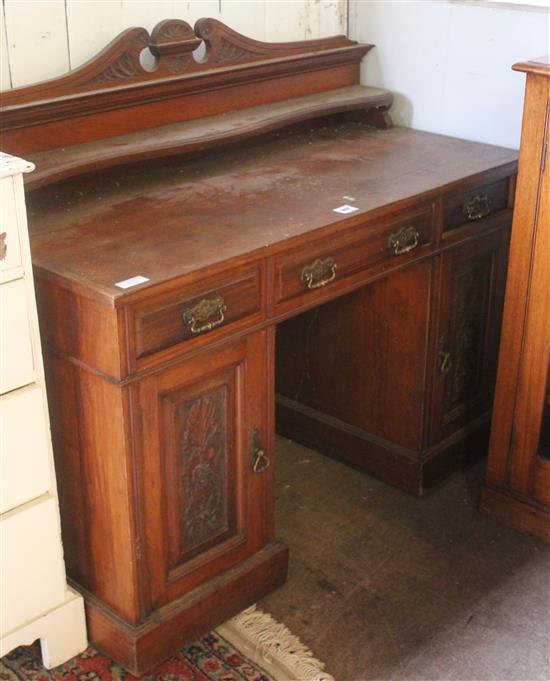 Victorian walnut washstand